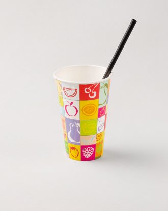 Bicchieri di carta con diverse fantasie, ideale per contenere le bevande preferite durante gli eventi o le serate tra amici