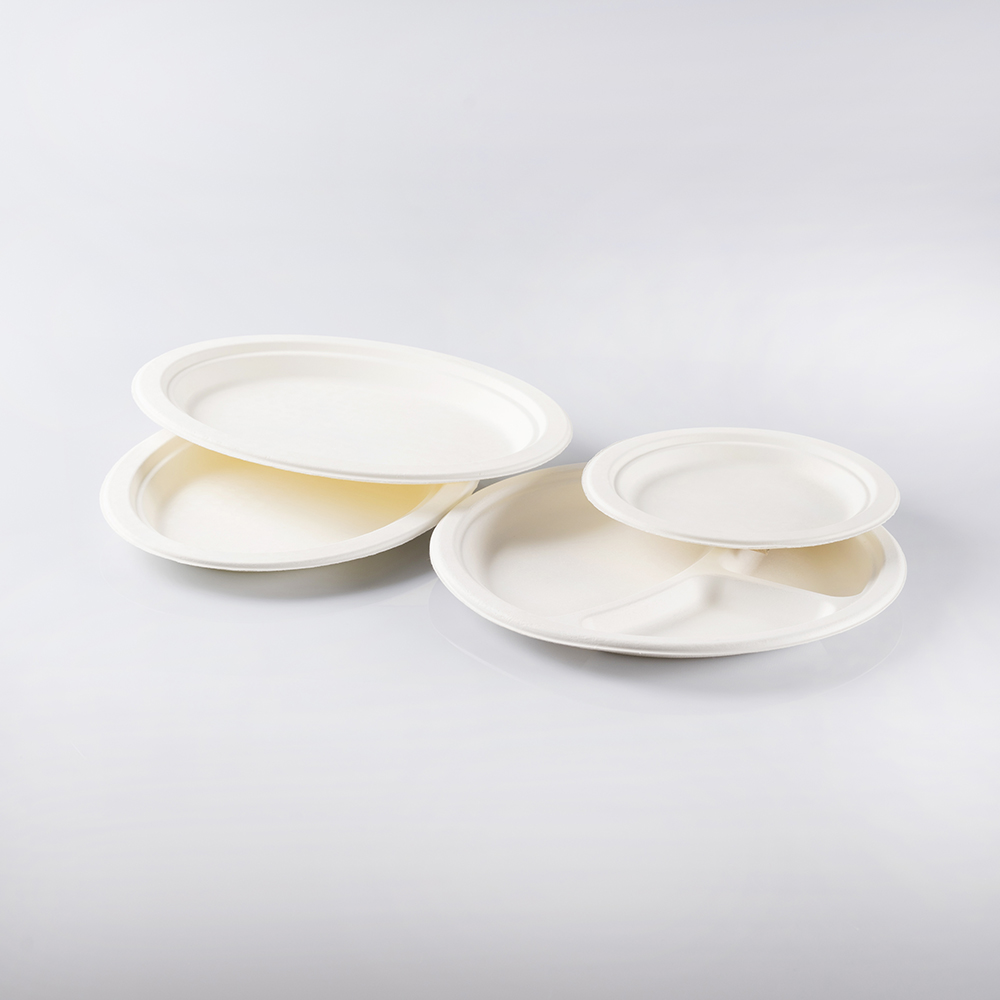 Set di piatti Bio in materiale compostabile, ideali come servizio per gli eventi o le serate tra amici